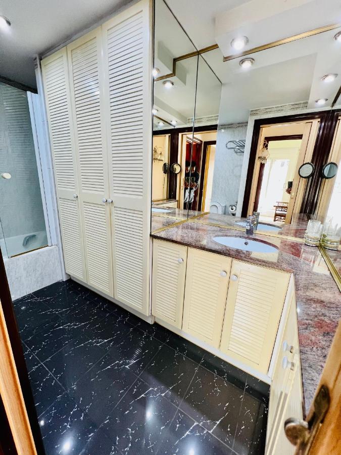 Your Second Home In Barcelona With Private Room And Private Bathroom Close To Montjuic, Pl Espana, La Rambla, Ferry Port Luaran gambar