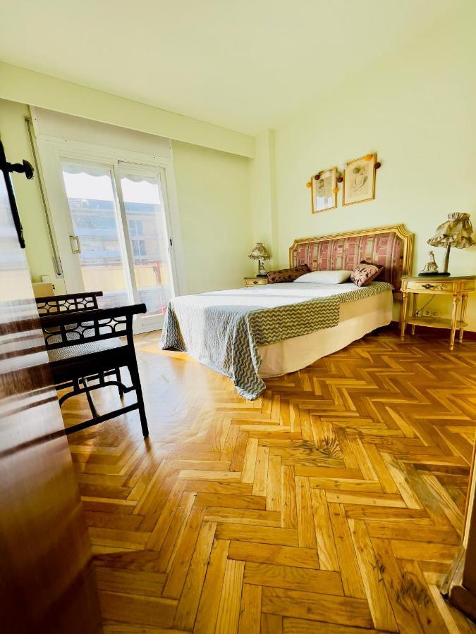 Your Second Home In Barcelona With Private Room And Private Bathroom Close To Montjuic, Pl Espana, La Rambla, Ferry Port Luaran gambar