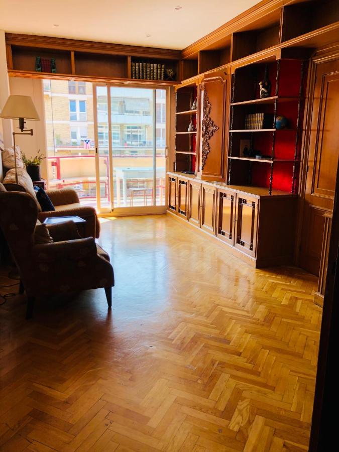 Your Second Home In Barcelona With Private Room And Private Bathroom Close To Montjuic, Pl Espana, La Rambla, Ferry Port Luaran gambar